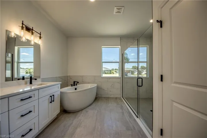 2114 Ne 19th Pl, Cape Coral Fl 33909
