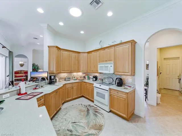10184  Avonleigh  DR, Bonita Springs, FL 34135