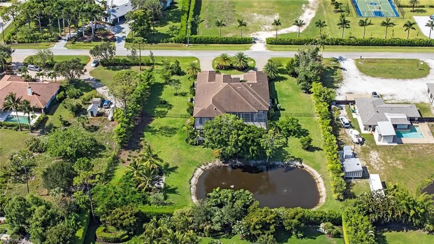 179 Mahogany Dr, Naples, Florida 34108
