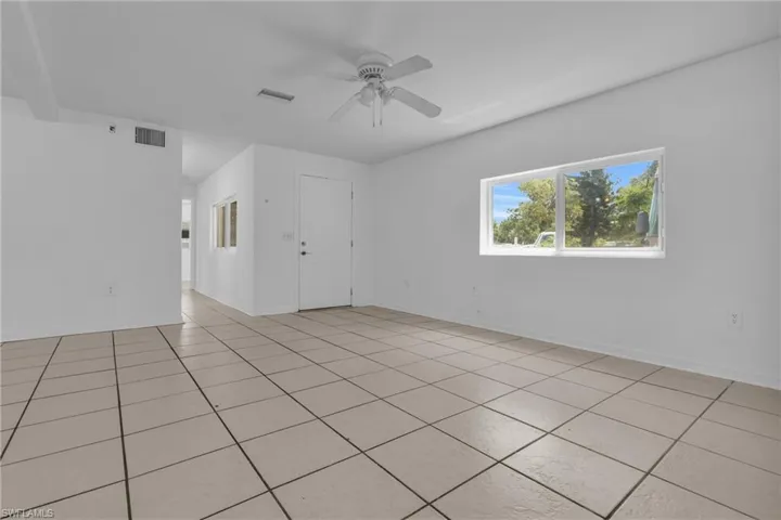8396 Sevigny Dr, North Fort Myers, Florida 33917