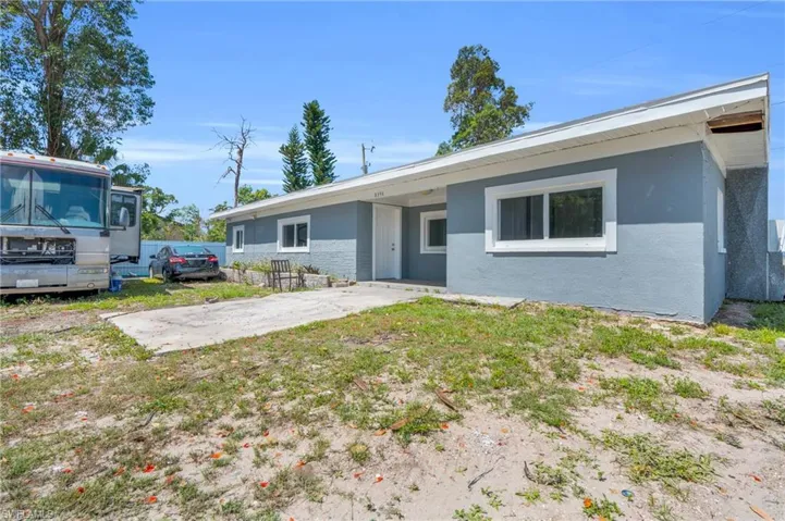 8396 Sevigny Dr, North Fort Myers, Florida 33917