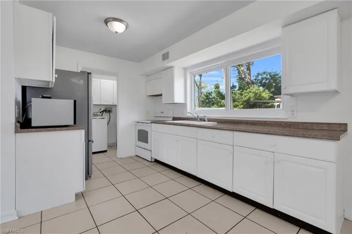 8396 Sevigny Dr, North Fort Myers, Florida 33917