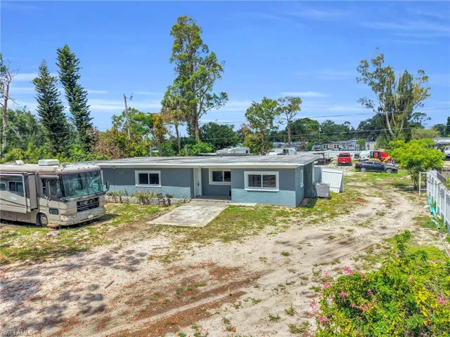 8396 Sevigny Dr, North Fort Myers, Florida 33917