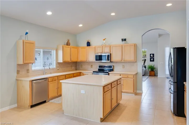 3259 Aralia Ct, Alva, Florida 33920