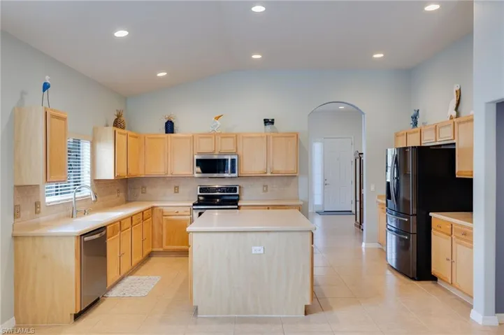 3259 Aralia Ct, Alva, Florida 33920