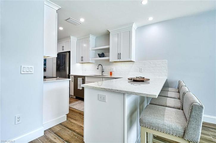 2100  Gulf Shore N BLVD, Naples, FL 34102