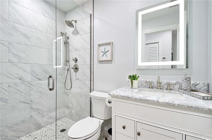 2100  Gulf Shore N BLVD, Naples, FL 34102