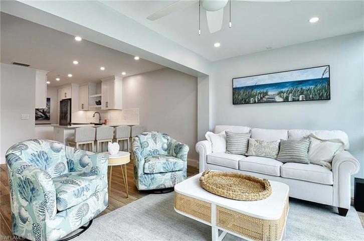 2100  Gulf Shore N BLVD, Naples, FL 34102