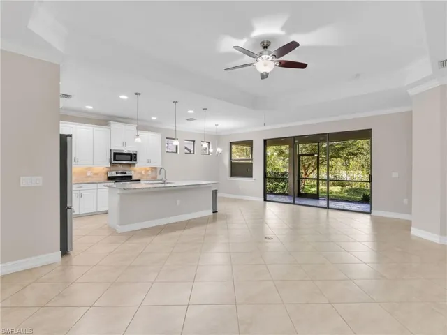 16313  Aberdeen  WAY, Naples, FL 34110