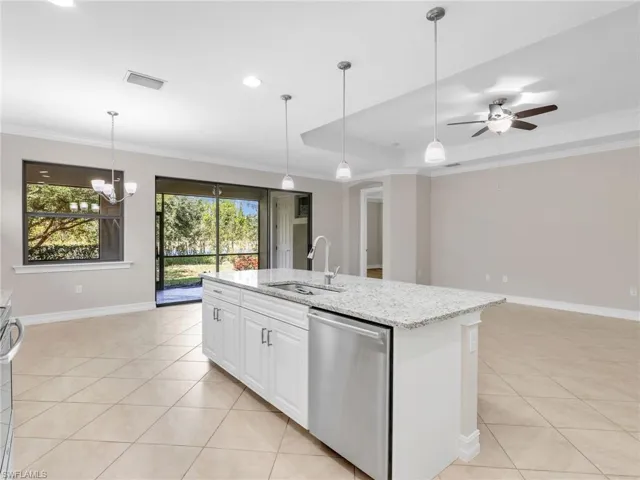 16313  Aberdeen  WAY, Naples, FL 34110
