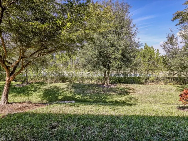 16313  Aberdeen  WAY, Naples, FL 34110