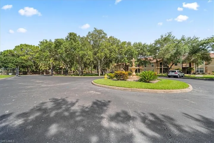 8235 Ibis Club Dr 309, Naples, Florida 34104