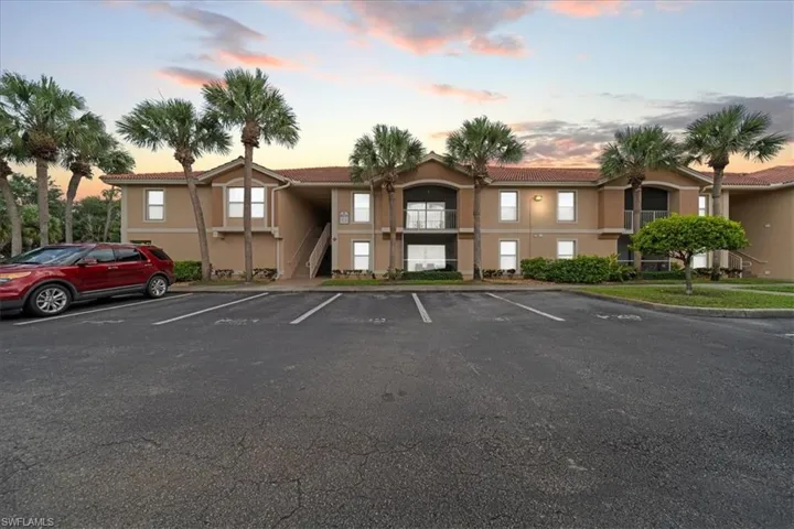 8235 Ibis Club Dr 309, Naples, Florida 34104