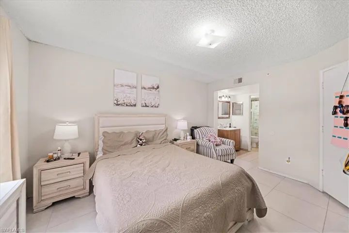 8235 Ibis Club Dr 309, Naples, Florida 34104