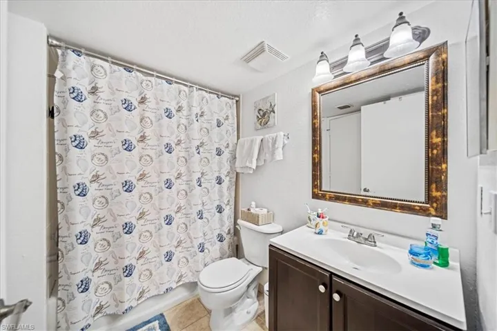 8235 Ibis Club Dr 309, Naples, Florida 34104