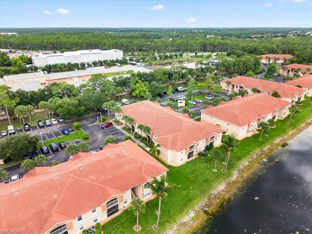 8235 Ibis Club Dr 309, Naples, Florida 34104