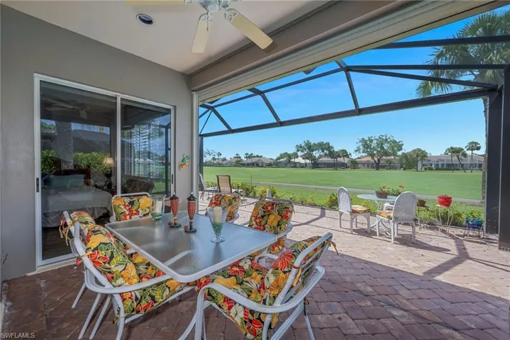 Extra large enclosed lanai w/ picture window screen