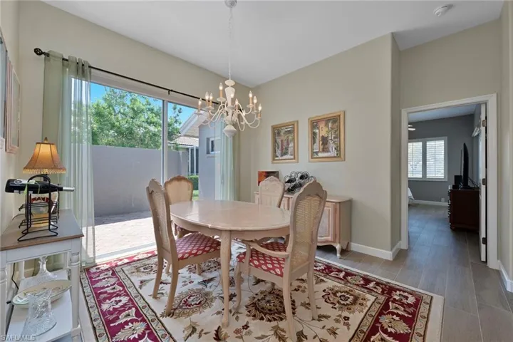 Dining room opening to 2nd lanai