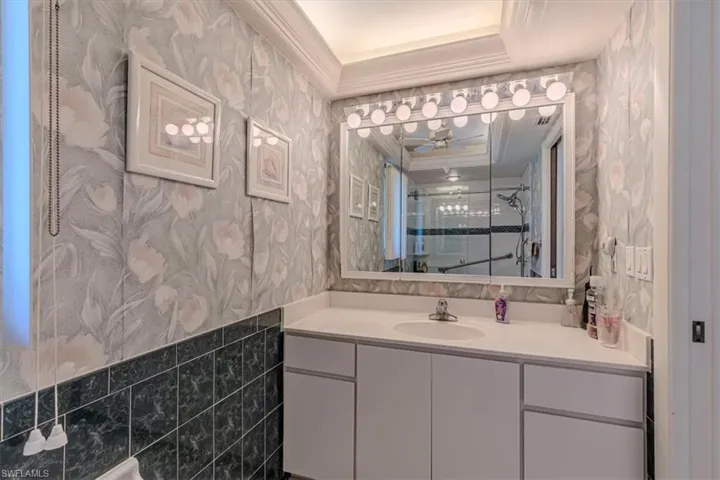 9841 Cypress Lake Dr, Fort Myers, Florida 33919