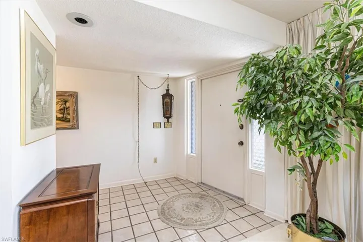 9841 Cypress Lake Dr, Fort Myers, Florida 33919