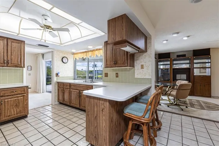 9841 Cypress Lake Dr, Fort Myers, Florida 33919
