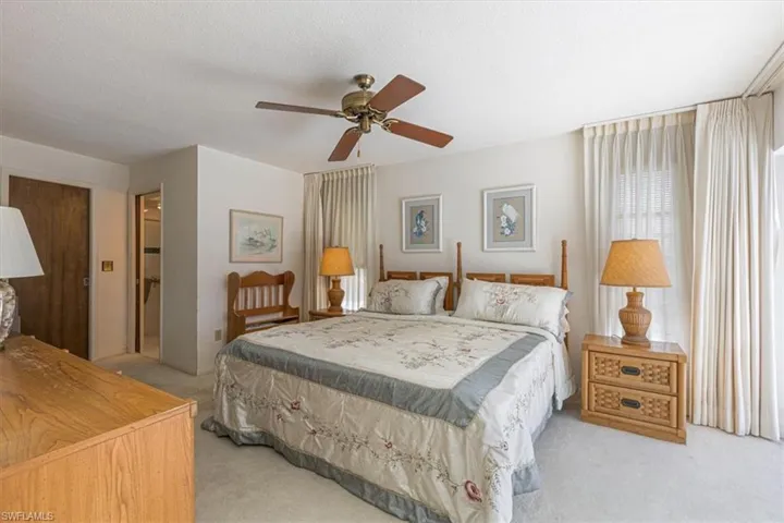 9841 Cypress Lake Dr, Fort Myers, Florida 33919