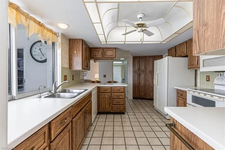 9841 Cypress Lake Dr, Fort Myers, Florida 33919