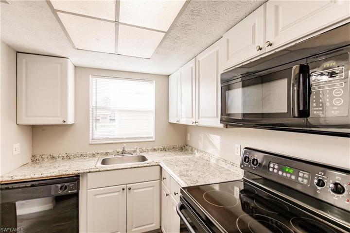 1123 SW 48th  TER, CAPE CORAL, FL 33914