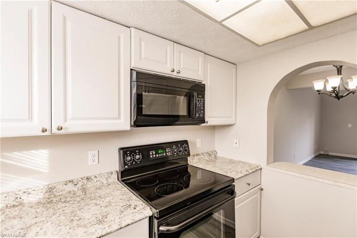 1123 SW 48th  TER, CAPE CORAL, FL 33914