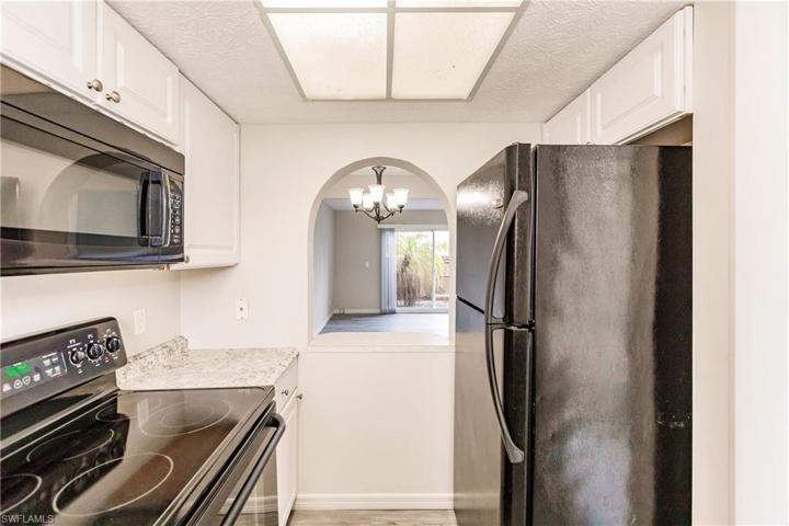 1123 SW 48th  TER, CAPE CORAL, FL 33914