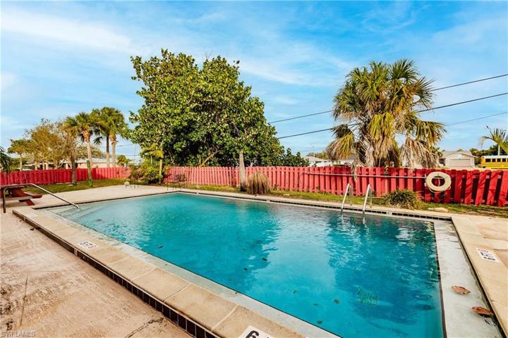 1123 SW 48th  TER, CAPE CORAL, FL 33914