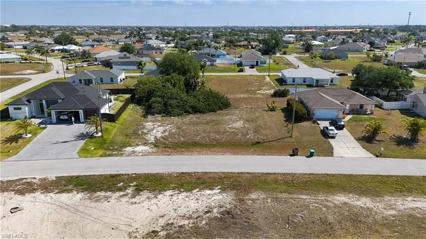 533 NW 18th  PL, Cape Coral, FL 33993