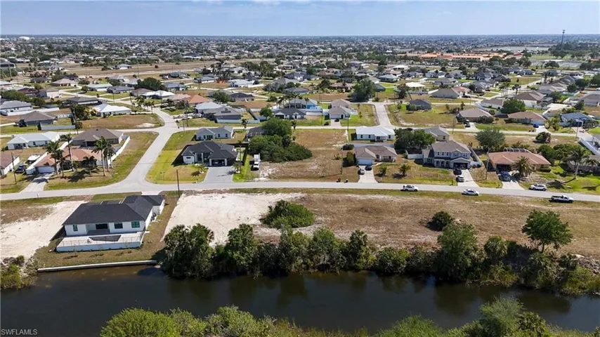 533 NW 18th  PL, Cape Coral, FL 33993