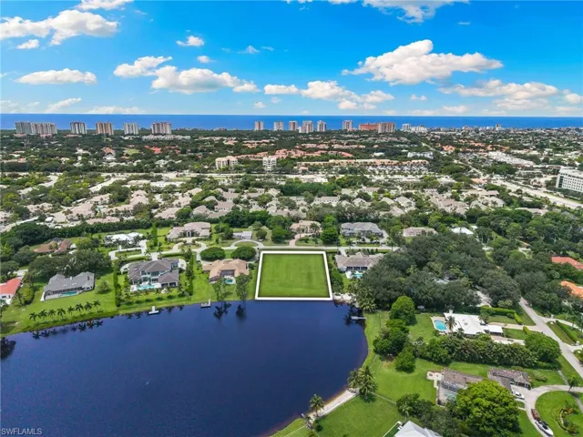 820 Cassena Rd, Naples, Florida 34108