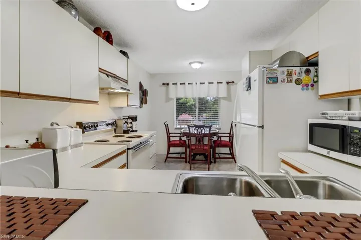 534 Augusta Blvd # E203, Naples Fl 34113