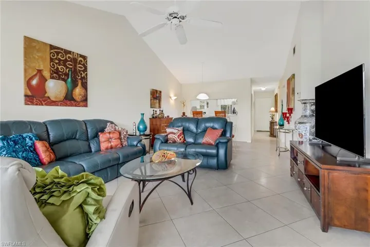 534 Augusta Blvd # E203, Naples Fl 34113