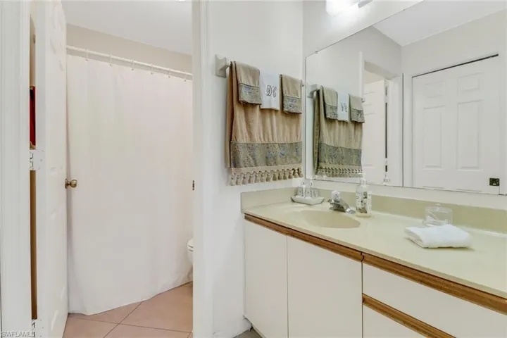 534 Augusta Blvd # E203, Naples Fl 34113