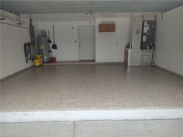 new urethane floor with flakes