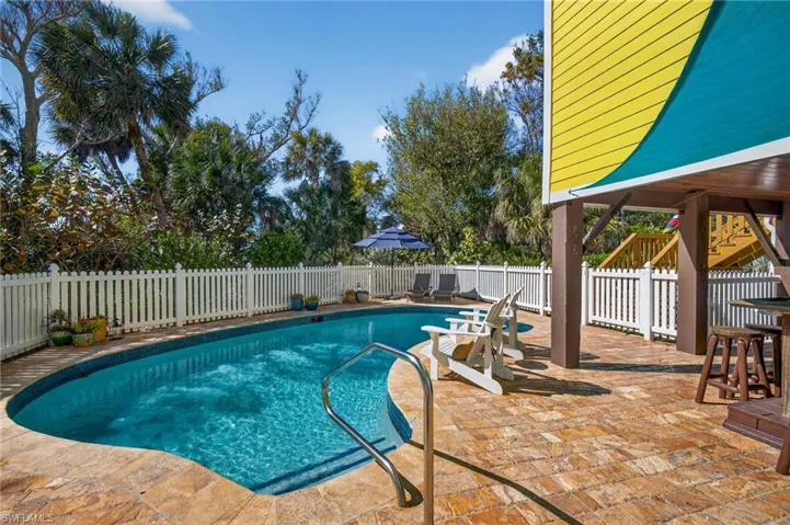 6143 Castaways Ln, Sanibel, Florida 33957