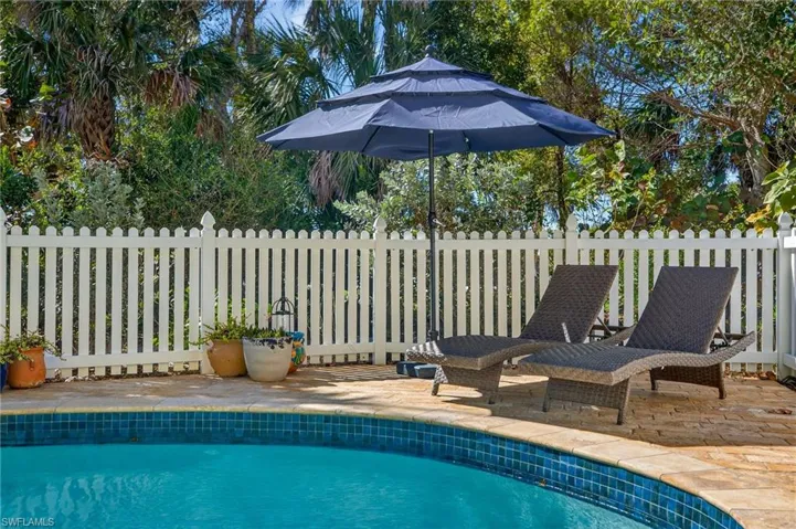 6143 Castaways Ln, Sanibel, Florida 33957