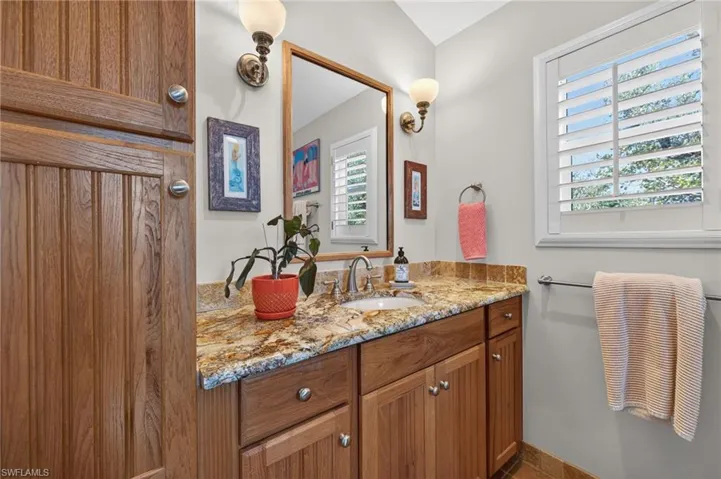 6143 Castaways Ln, Sanibel, Florida 33957