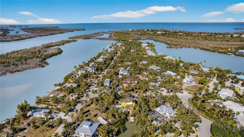 6143 Castaways Ln, Sanibel, Florida 33957