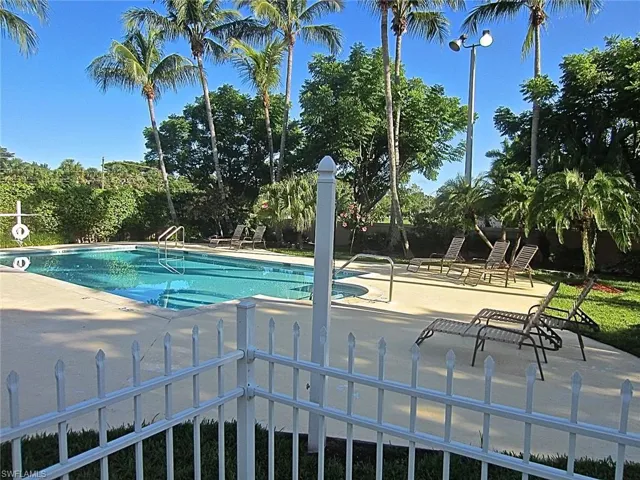 9968  Boca  CIR, Naples, FL 34109
