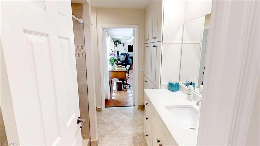 9968  Boca  CIR, Naples, FL 34109