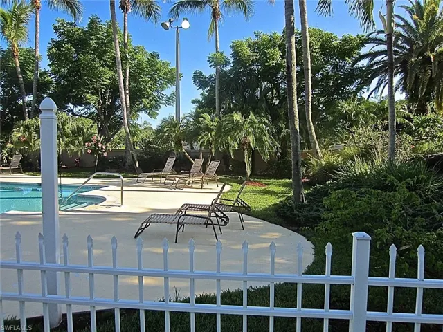9968  Boca  CIR, Naples, FL 34109