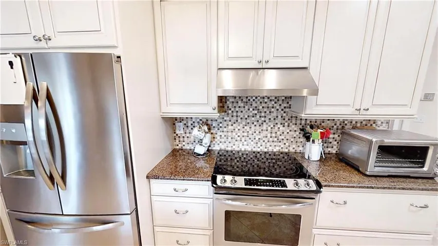 9968  Boca  CIR, Naples, FL 34109