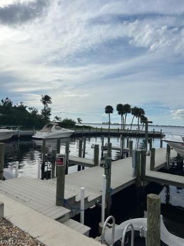 Marina Boat Dockage