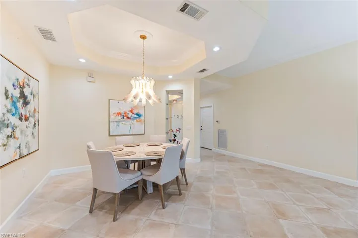 Another view of the dinning area.