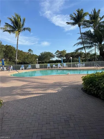 The Oak Hammock pool and spa is located directly across the street.