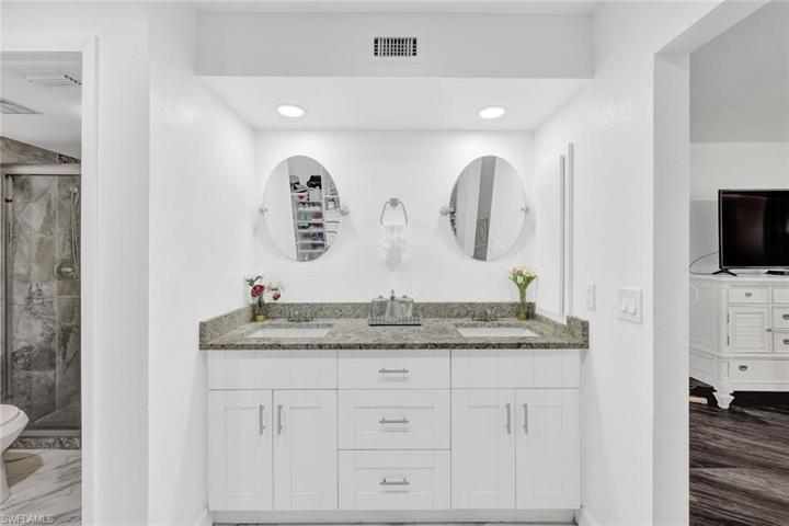 113 Pinebrook DR, FORT MYERS FL 33907